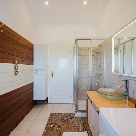 Vakantiehuis House Nino *
