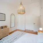 House Nino Pula