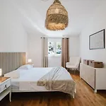 House Nino Pula