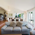 House Nino Pula