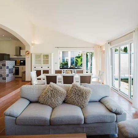 House Nino Pola
