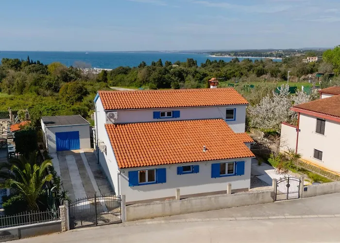 Сasa de vacaciones House Nino