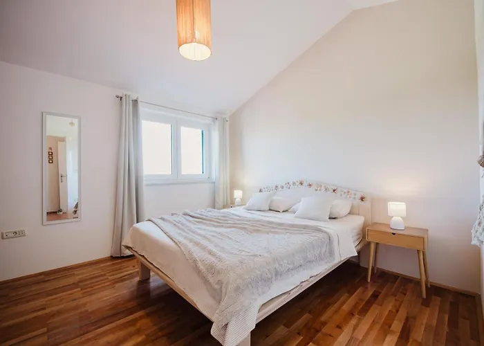 Сasa de vacaciones House Nino Pula